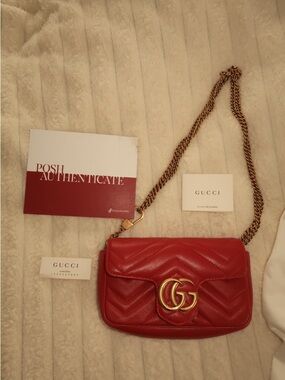 Gucci GG Marmont Mini Shoulder Bag in Red